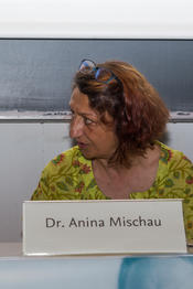 Öffentliche Podiumsdiskussion - Dr. Anina Mischau